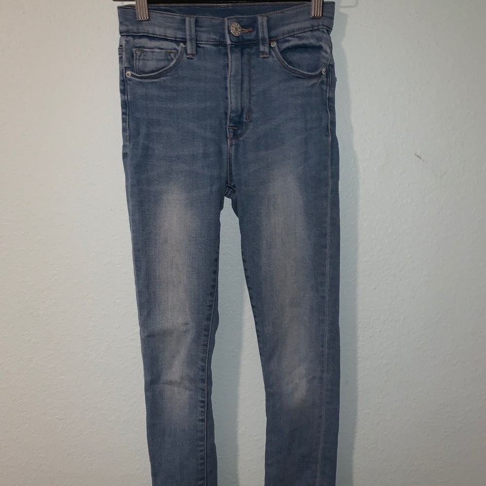 URBAN OUTFITTERS BLUE JEANS